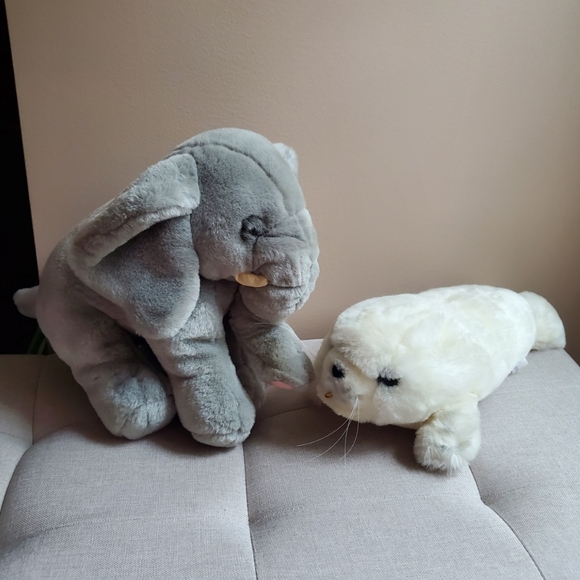 Vintage 1995 set of 2 Soft Classics Toys R US plush stuffed animals elephant - Picture 2 of 5